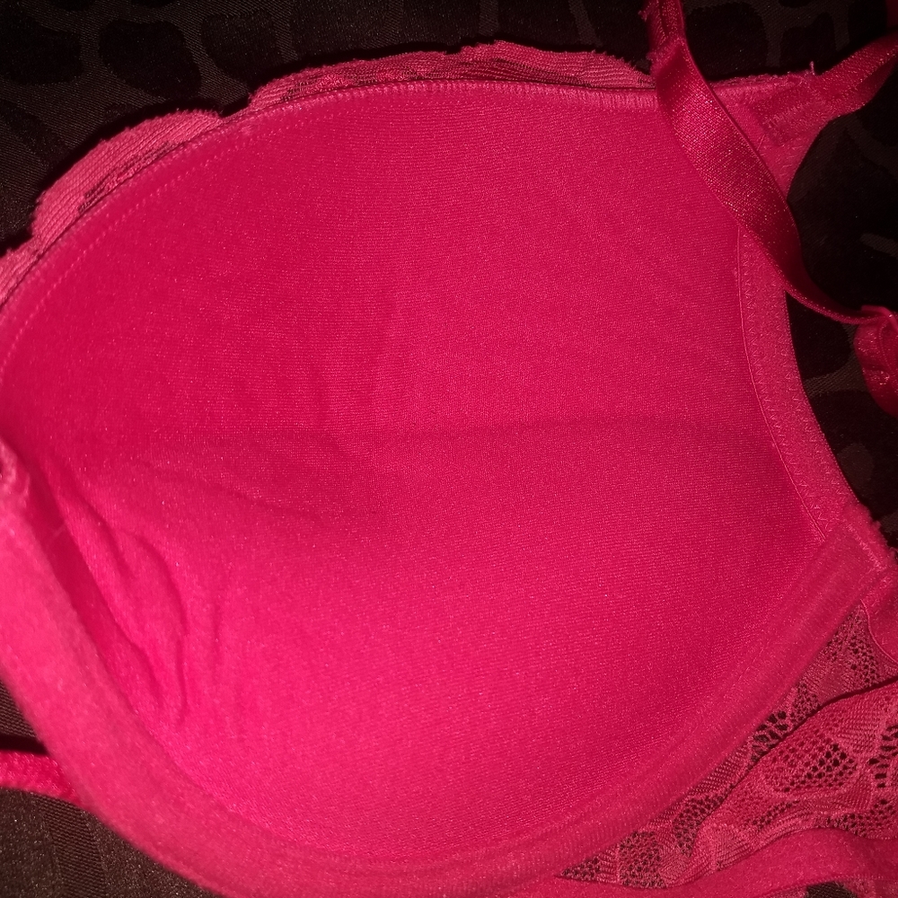 Victoria Secret Bra - Picture 2 of 6